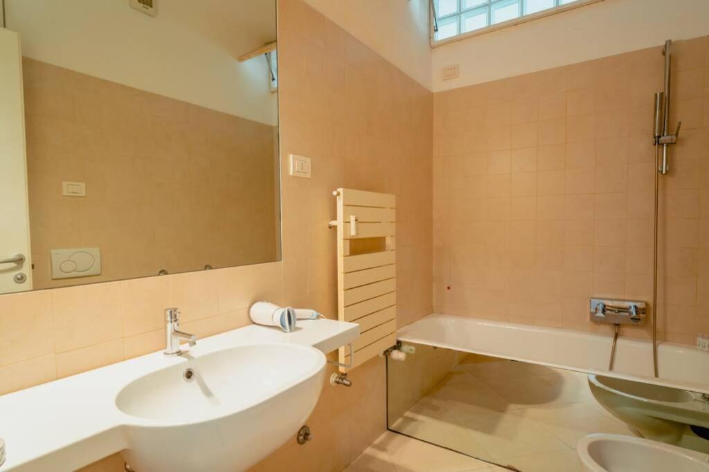 Grand Central Ventimiglia - Wifi & Parking Zewnętrze zdjęcie